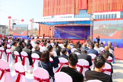 情懷鑄就實(shí)業(yè)夢，初心照亮家鄉(xiāng)路